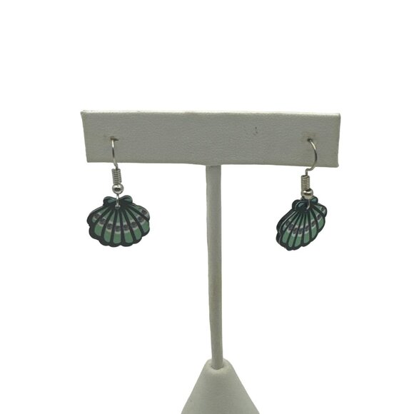 Green Shell Dangle Earrings for Women Stainless Steel Hooks Beach Ocean - Picture 2 of 4